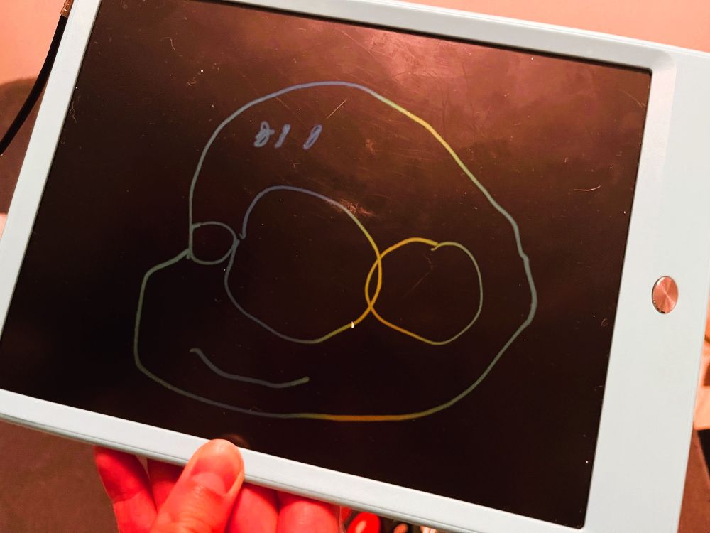 娘が初めてはっきりとわかるアンパンマンを書いた時